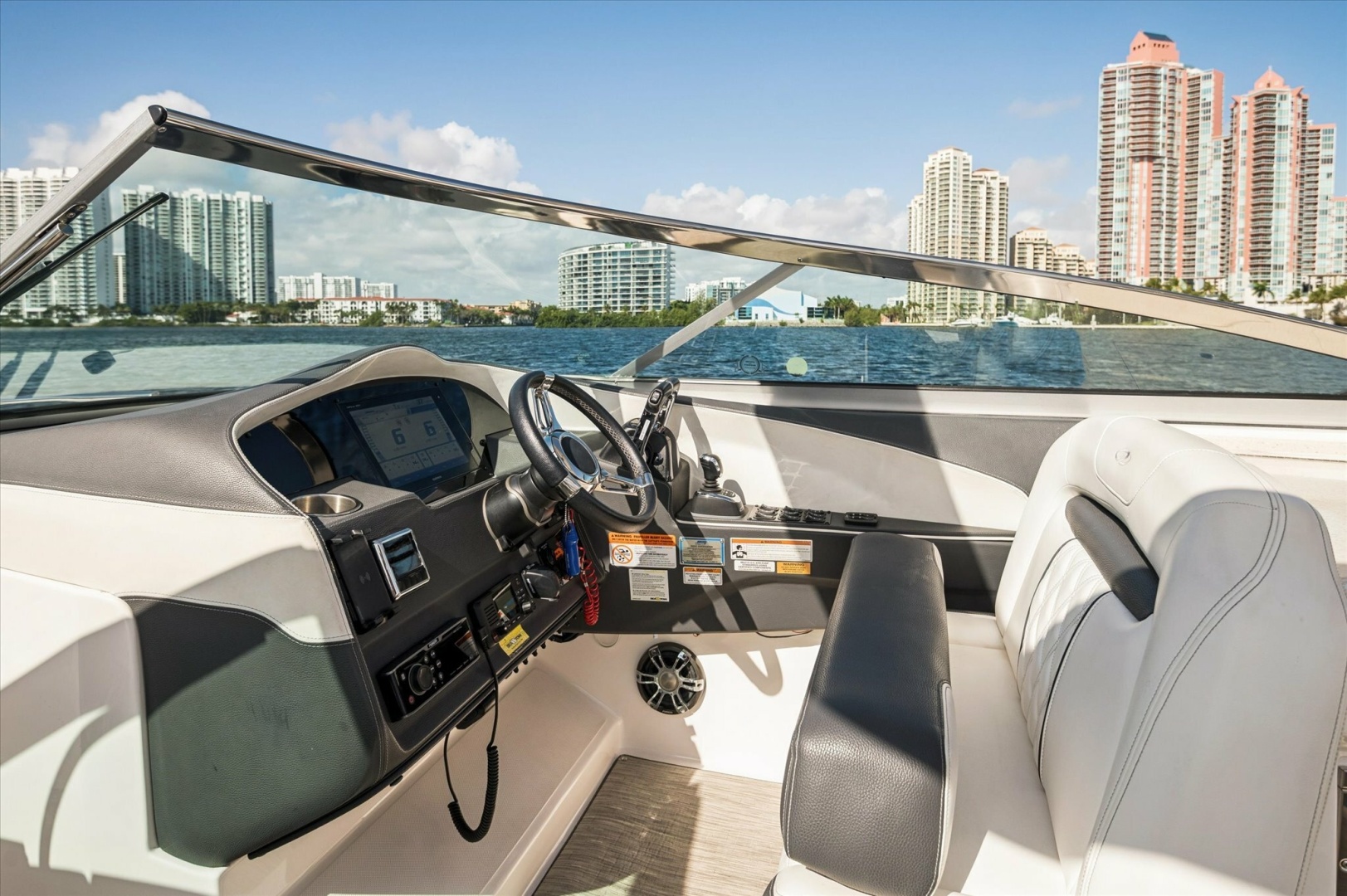 Sea Senor 33ft Regal Yacht For Sale