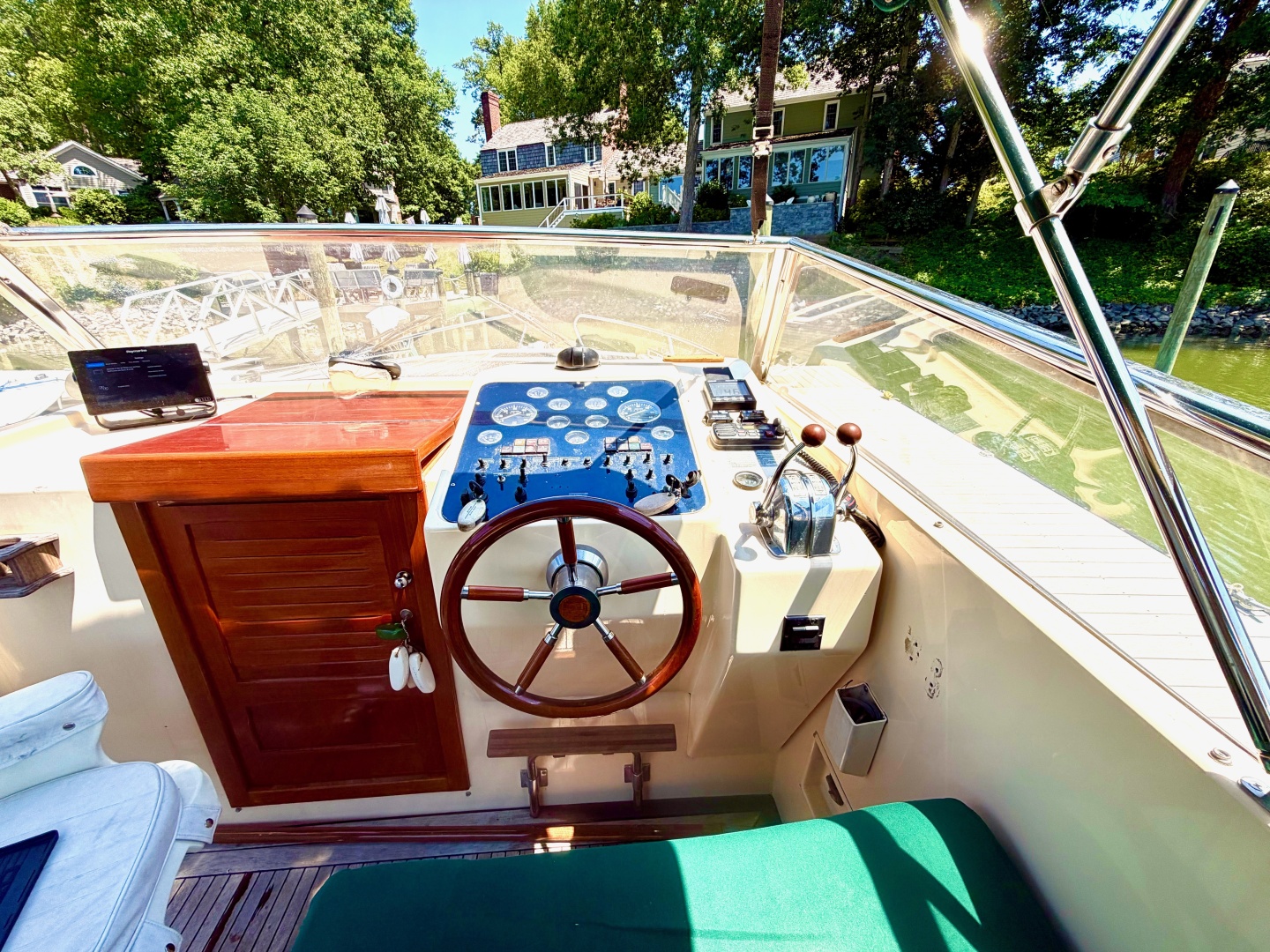 Bella 24ft Apreamare Yacht For Sale