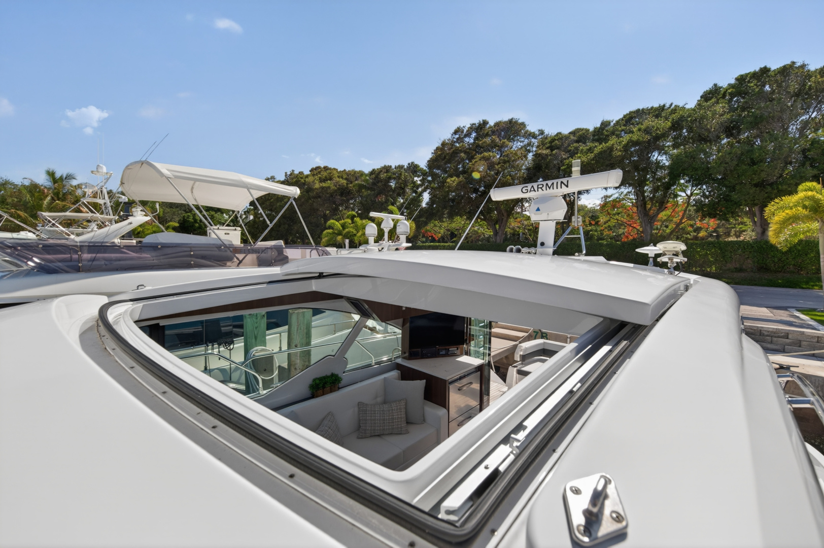2023 Cruisers Yachts 50 CANTIUS