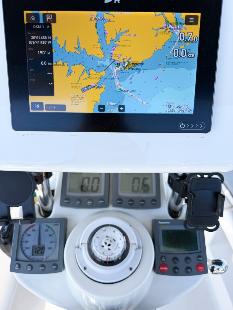 CURRENT ESCAPE 36ft Hunter Yacht For Sale