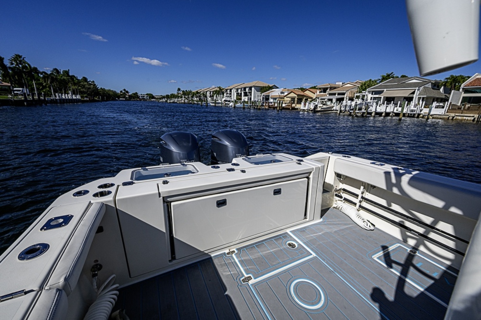 2021 Cobia 320 CC