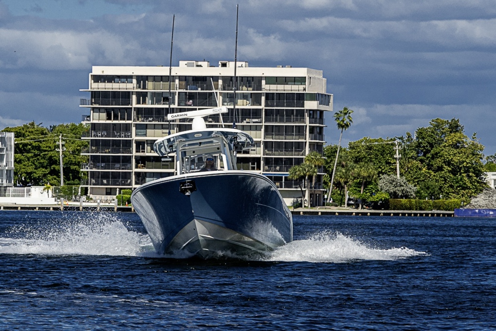 2021 Cobia 320 CC