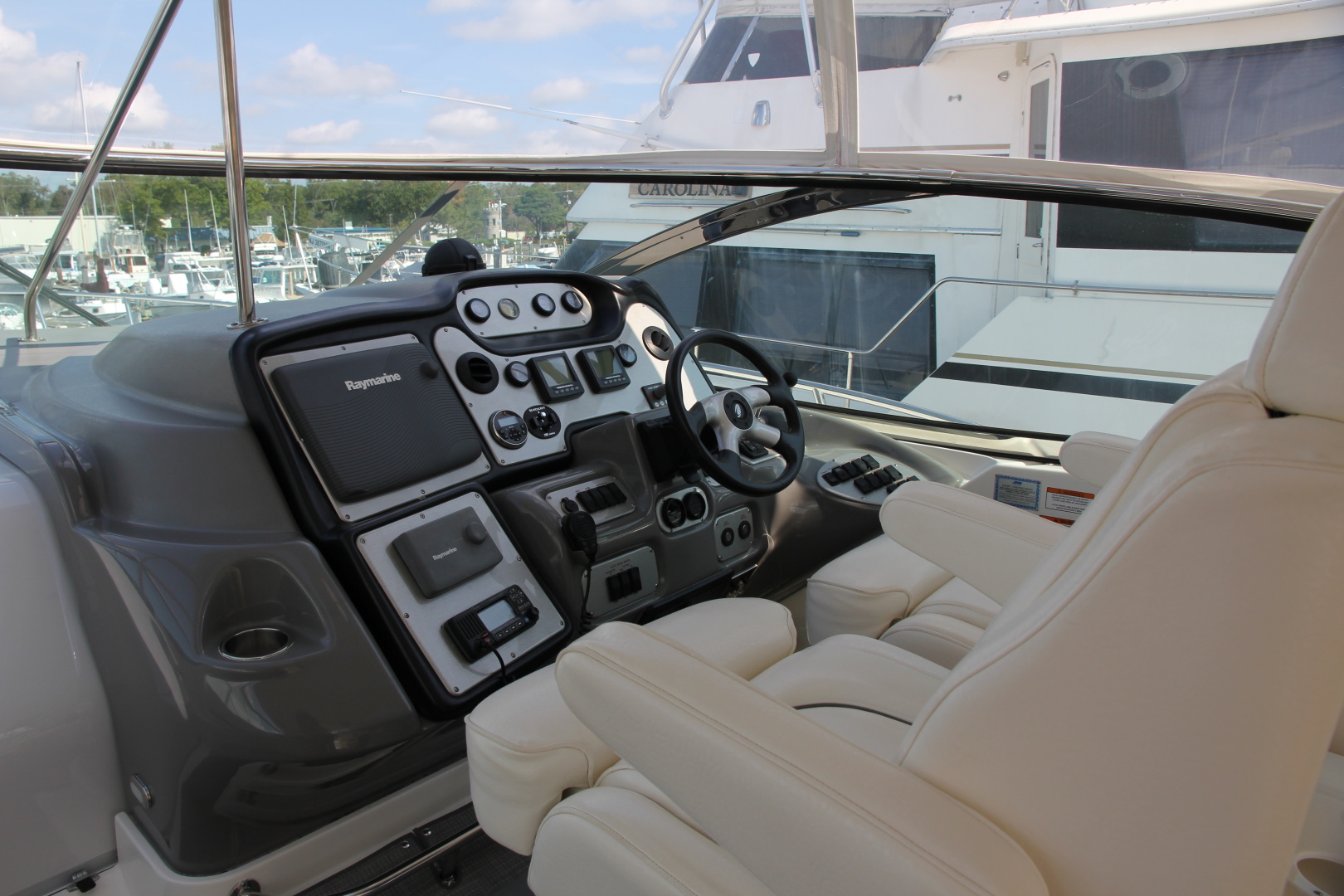2007 Cruisers Yachts 520 EXPRESS