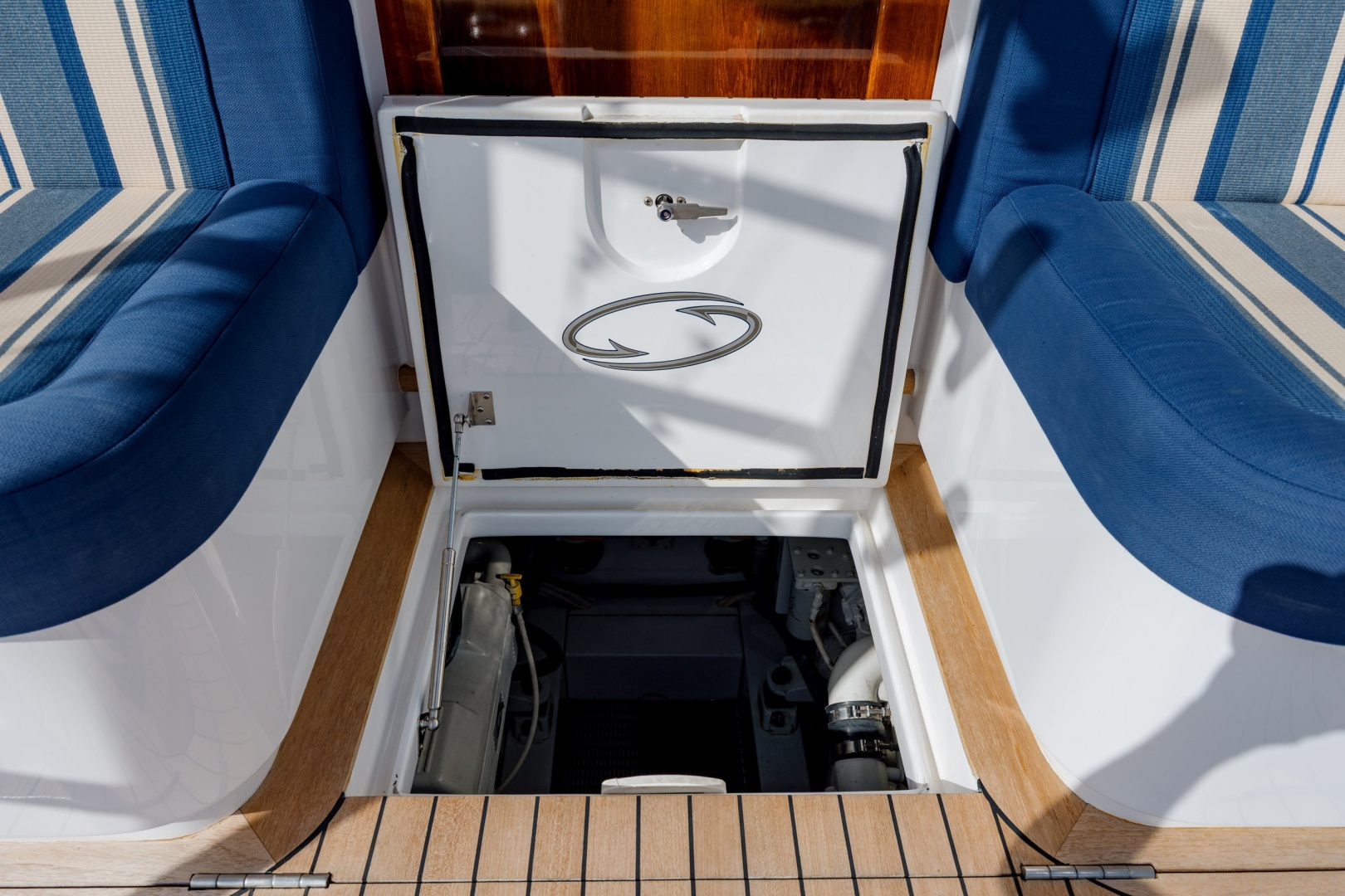 Robin Hood 43ft Jarrett Bay Yacht For Sale Robin Hood 43ft Jarrett Bay Yacht For Sale