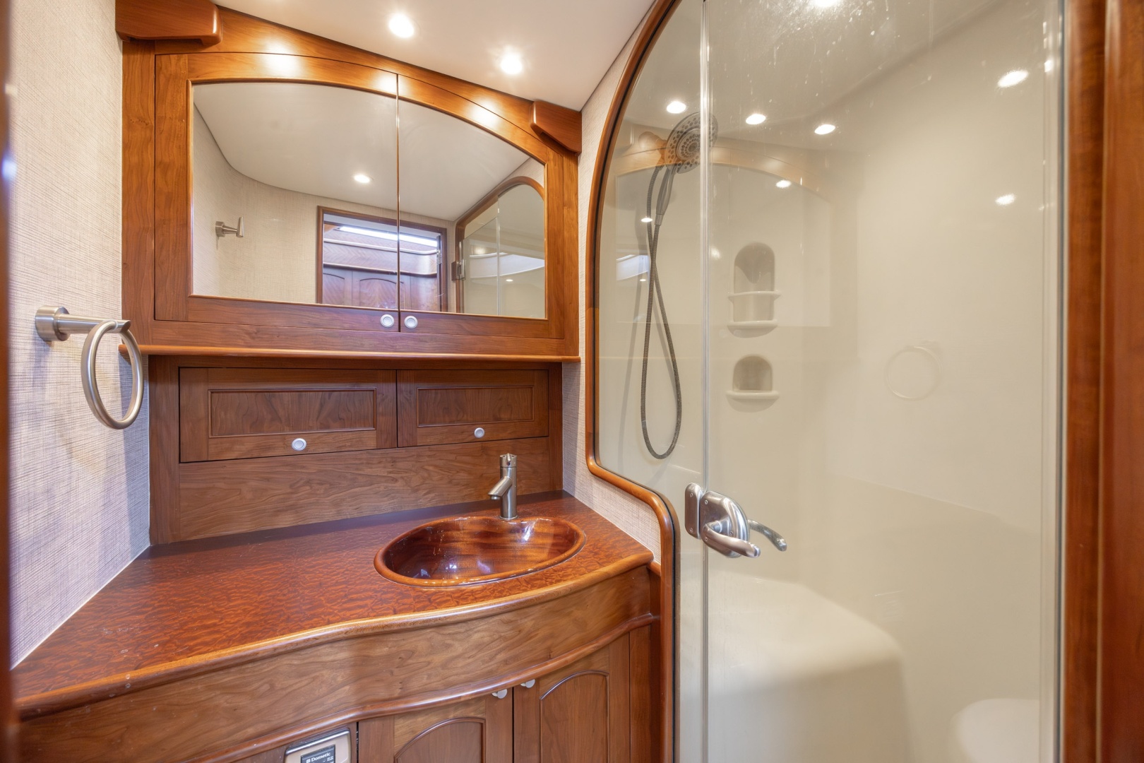 Robin Hood 43ft Jarrett Bay Yacht For Sale Robin Hood 43ft Jarrett Bay Yacht For Sale