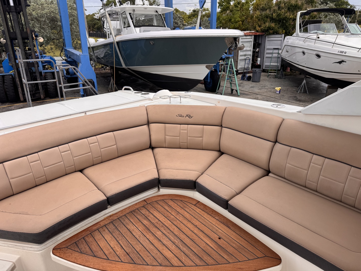 35ft Sea Ray Yacht For Sale