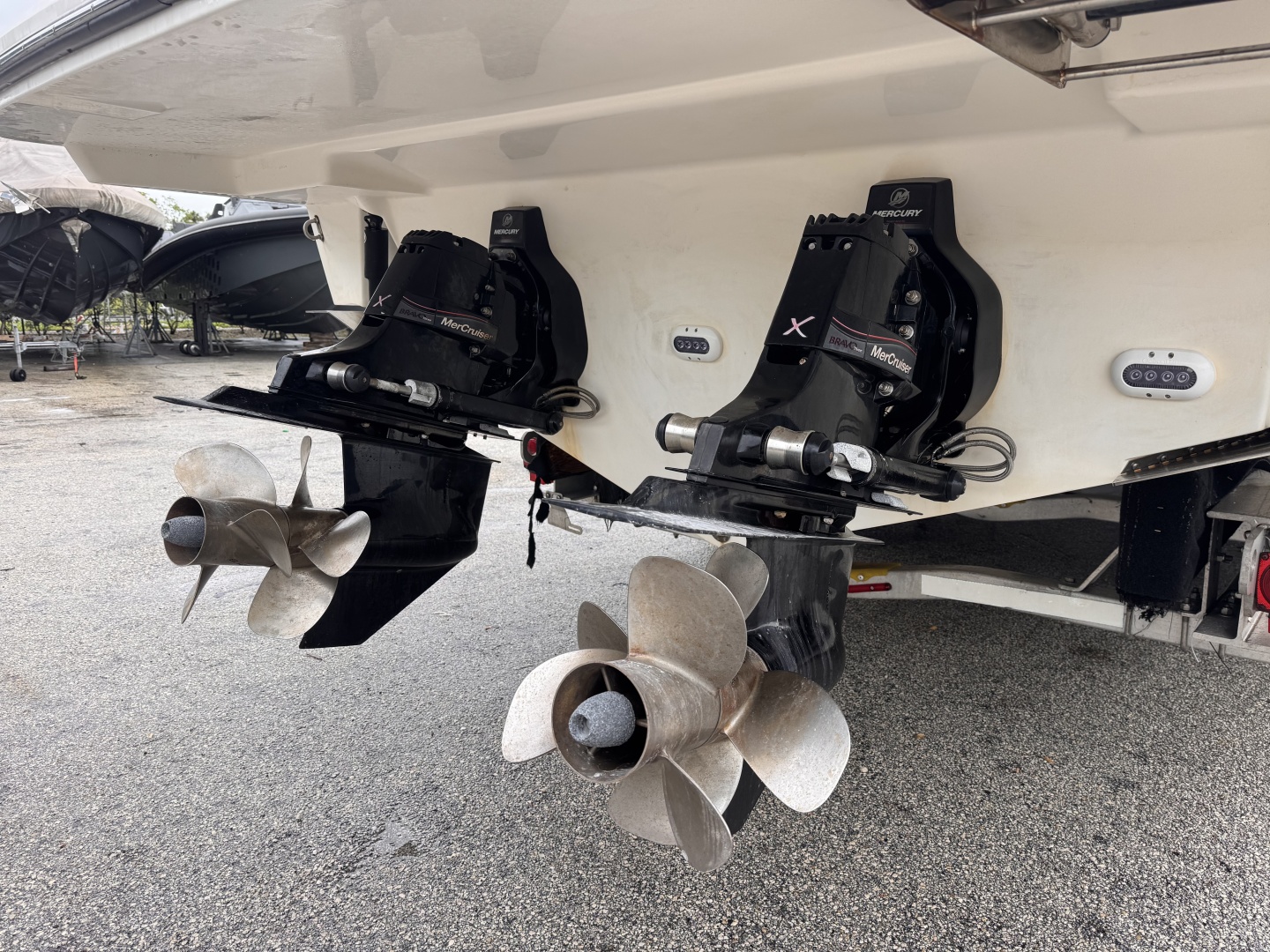 2016 Sea Ray 350 SLX