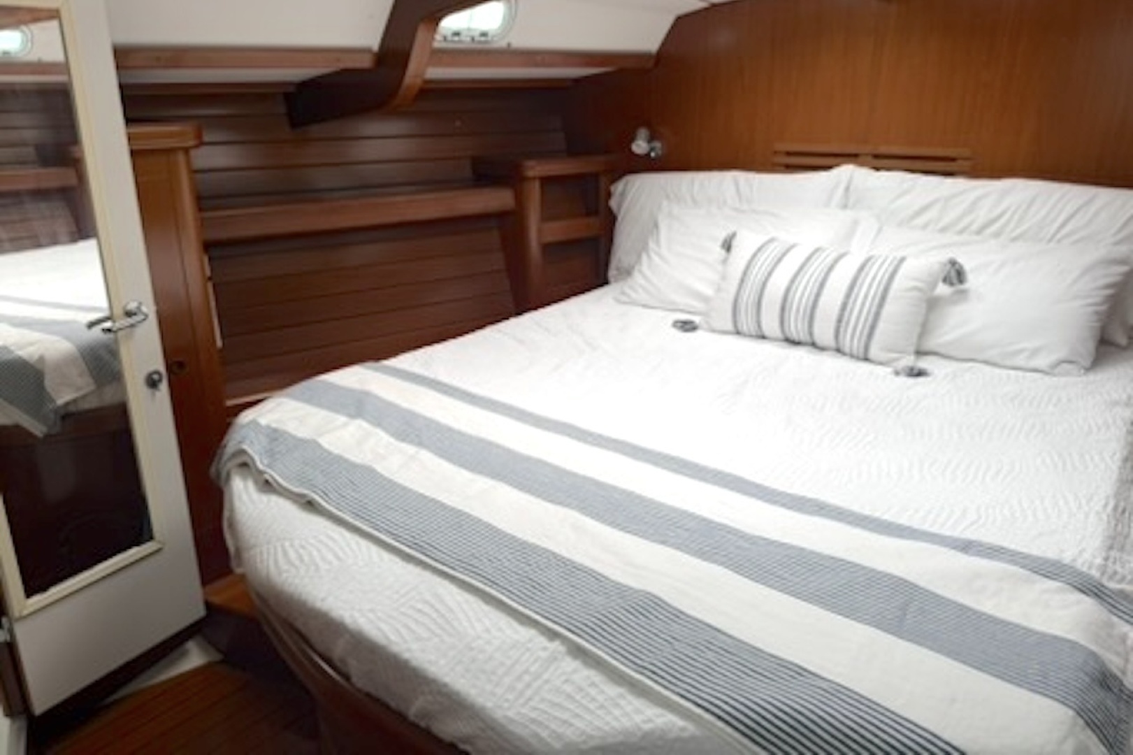 2001 Beneteau 