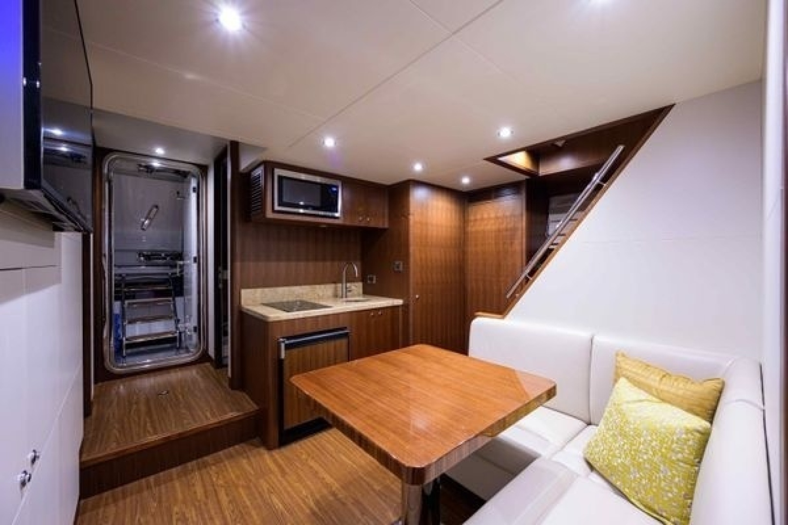 2019 Ocean Alexander Motoryacht 100
