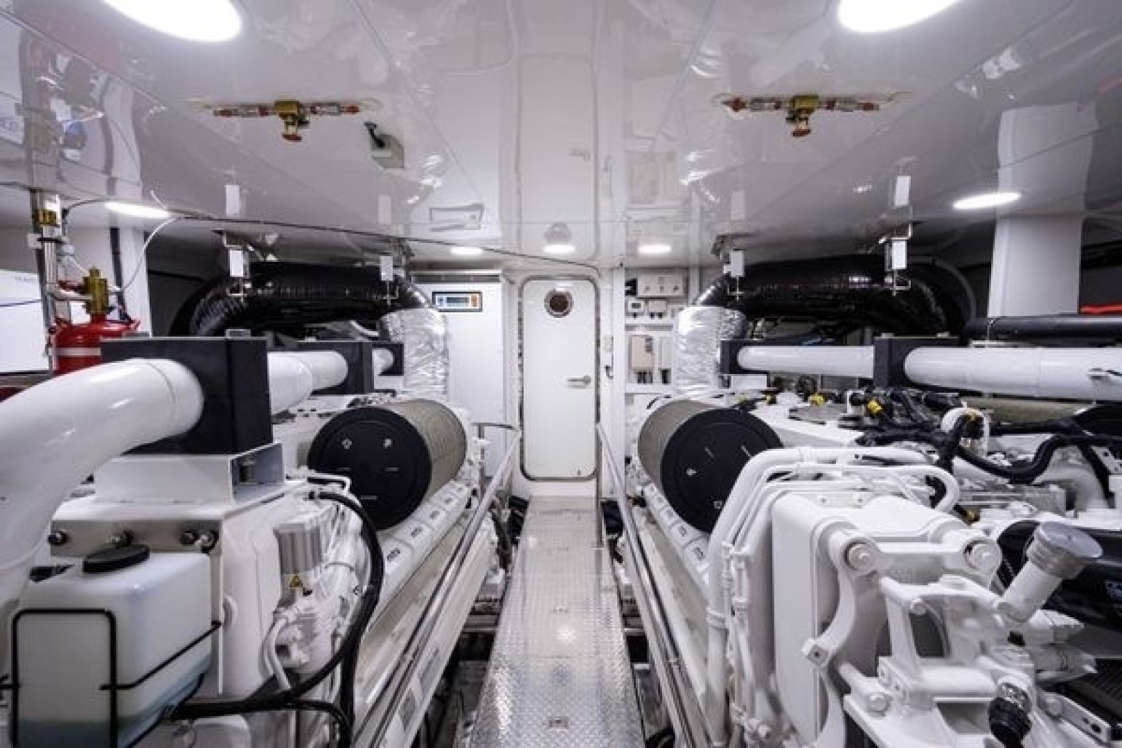 2019 Ocean Alexander Motoryacht 100