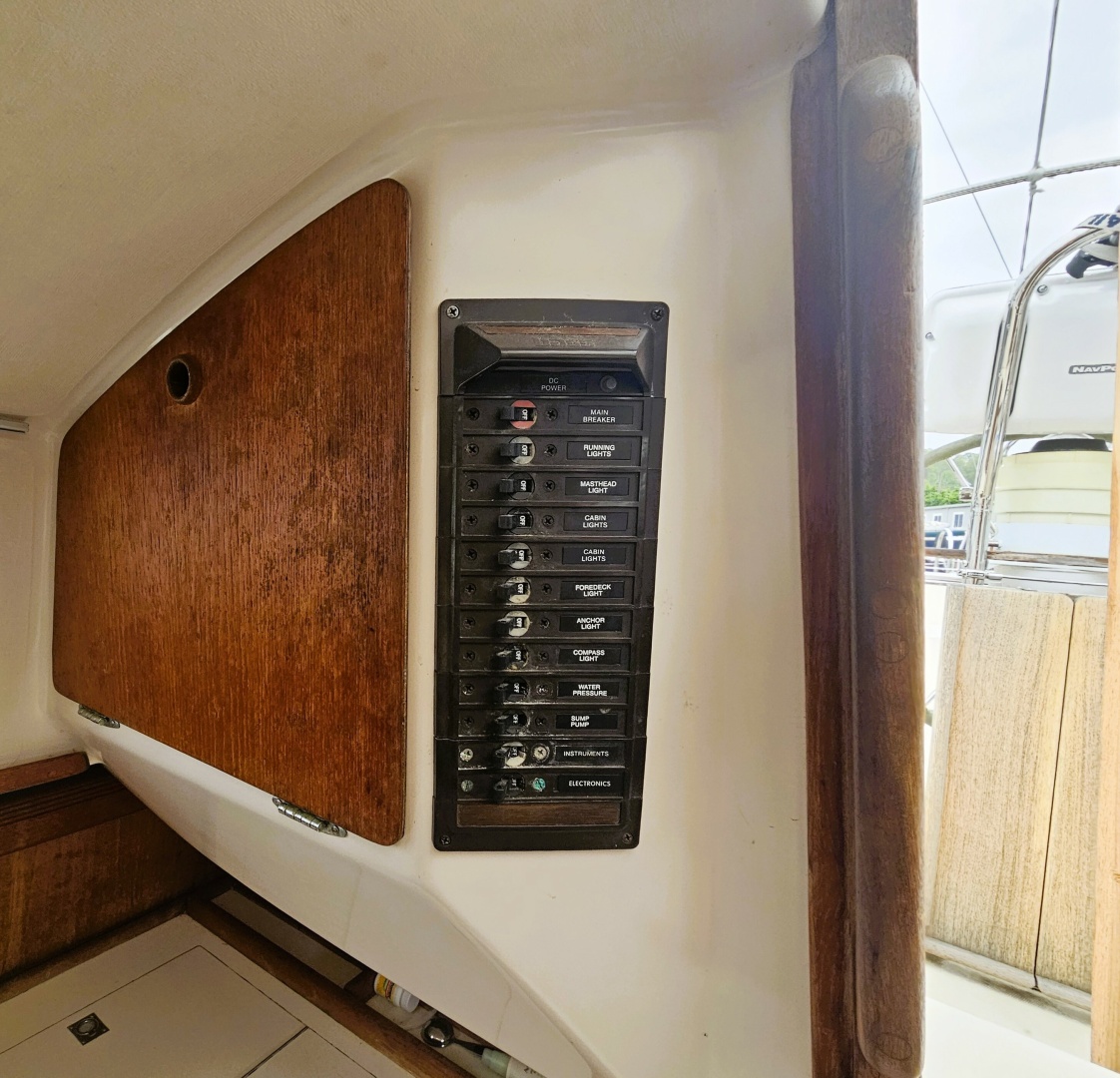 1985 Sabre 34