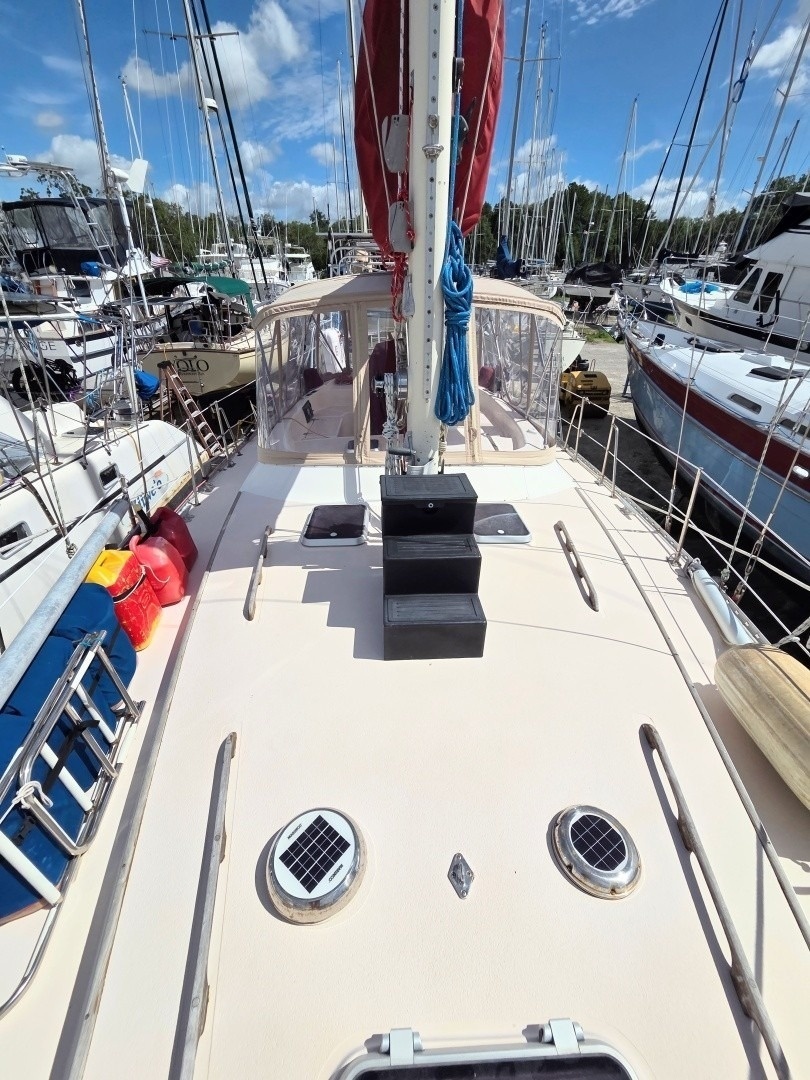 Radiance 41ft Morgan Yacht For Sale