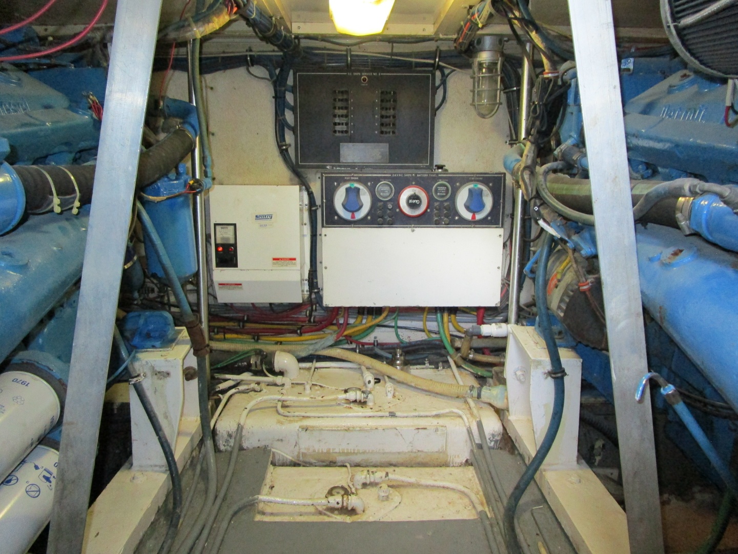 THIS OLD HATT 53ft Hatteras Yacht For Sale