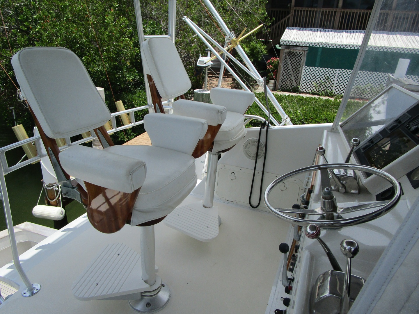THIS OLD HATT 53ft Hatteras Yacht For Sale