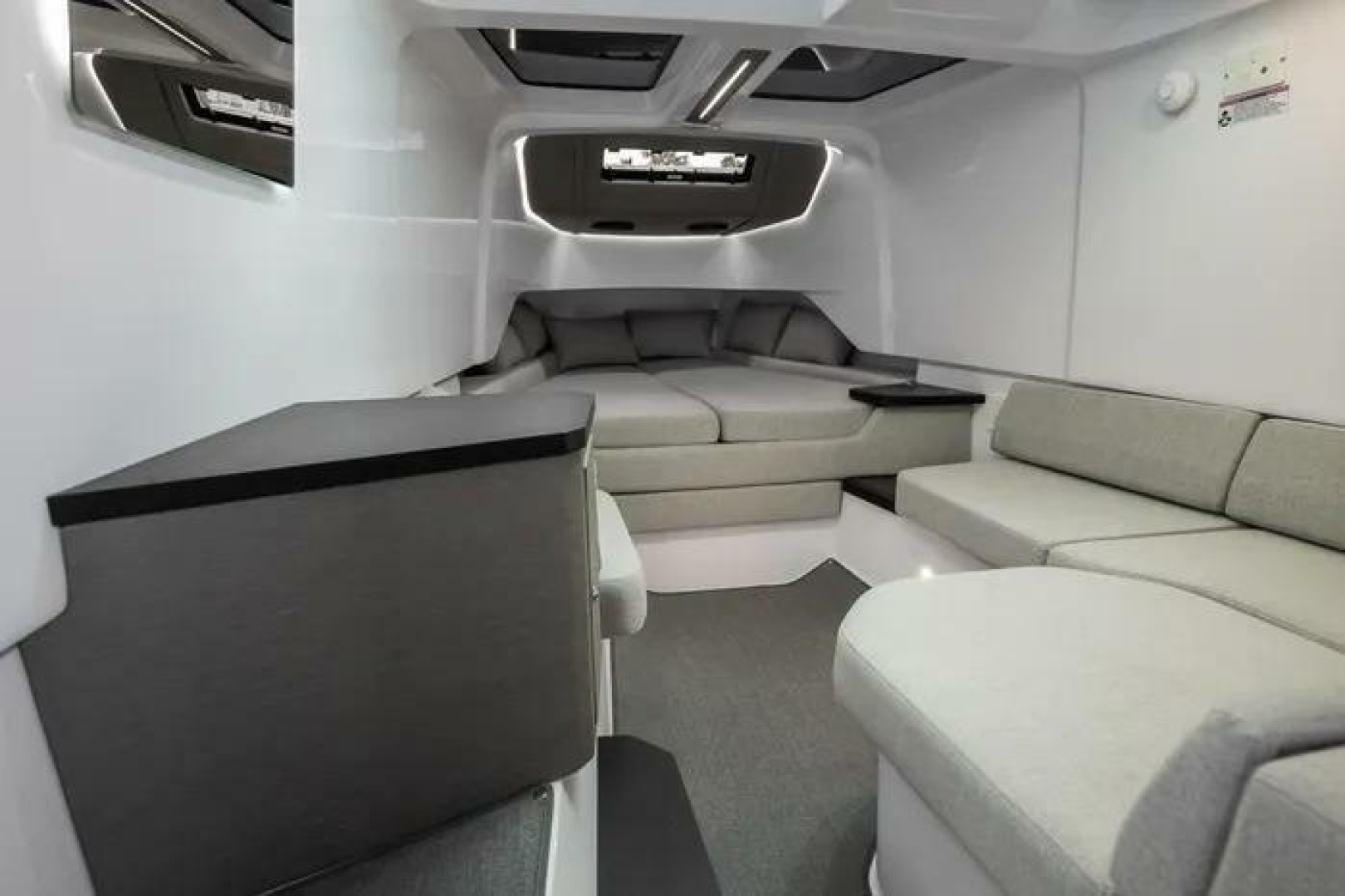 2024 Axopar Brabus 37 Sun-Top