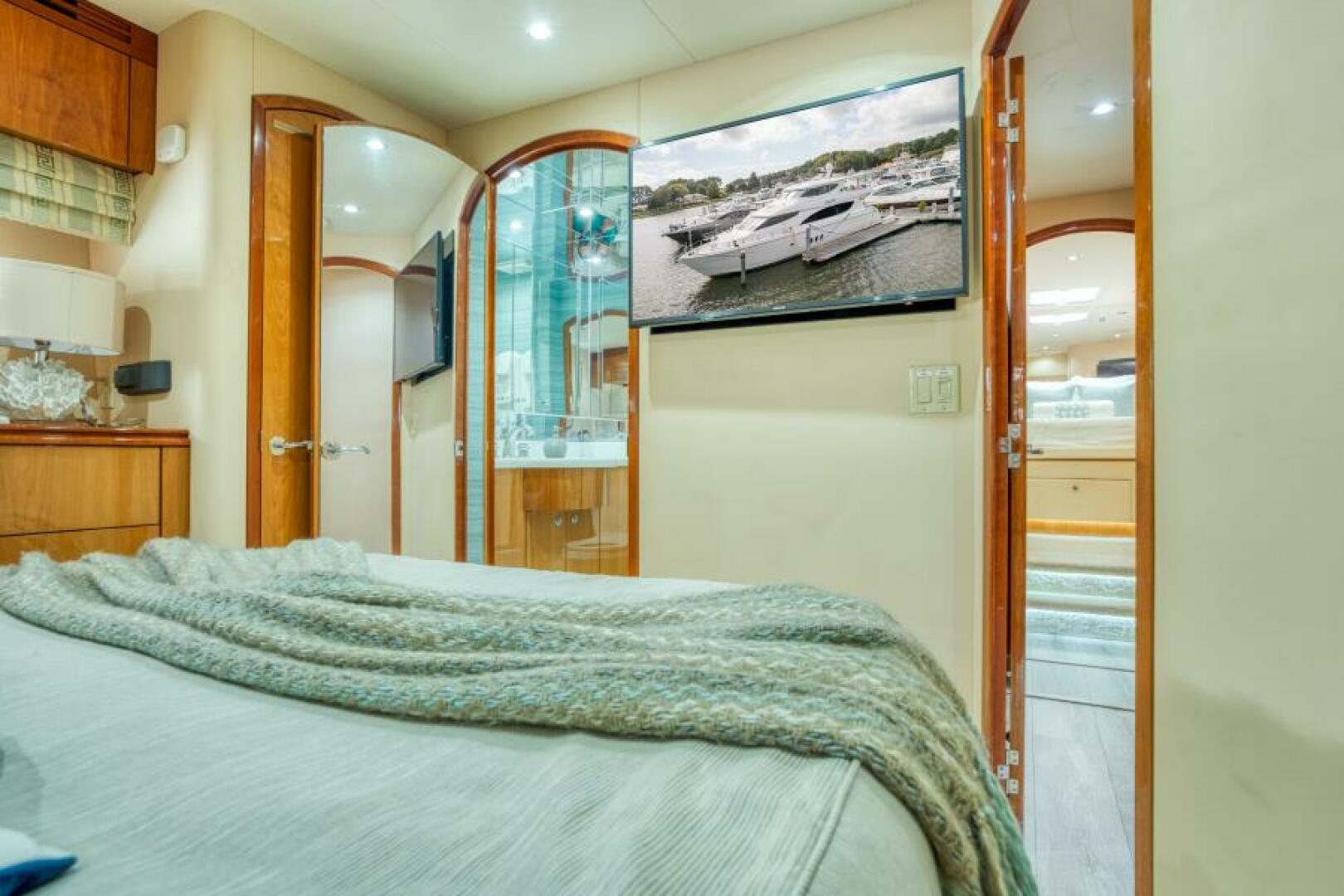 MAJESTIK 80ft Hatteras Yacht For Sale