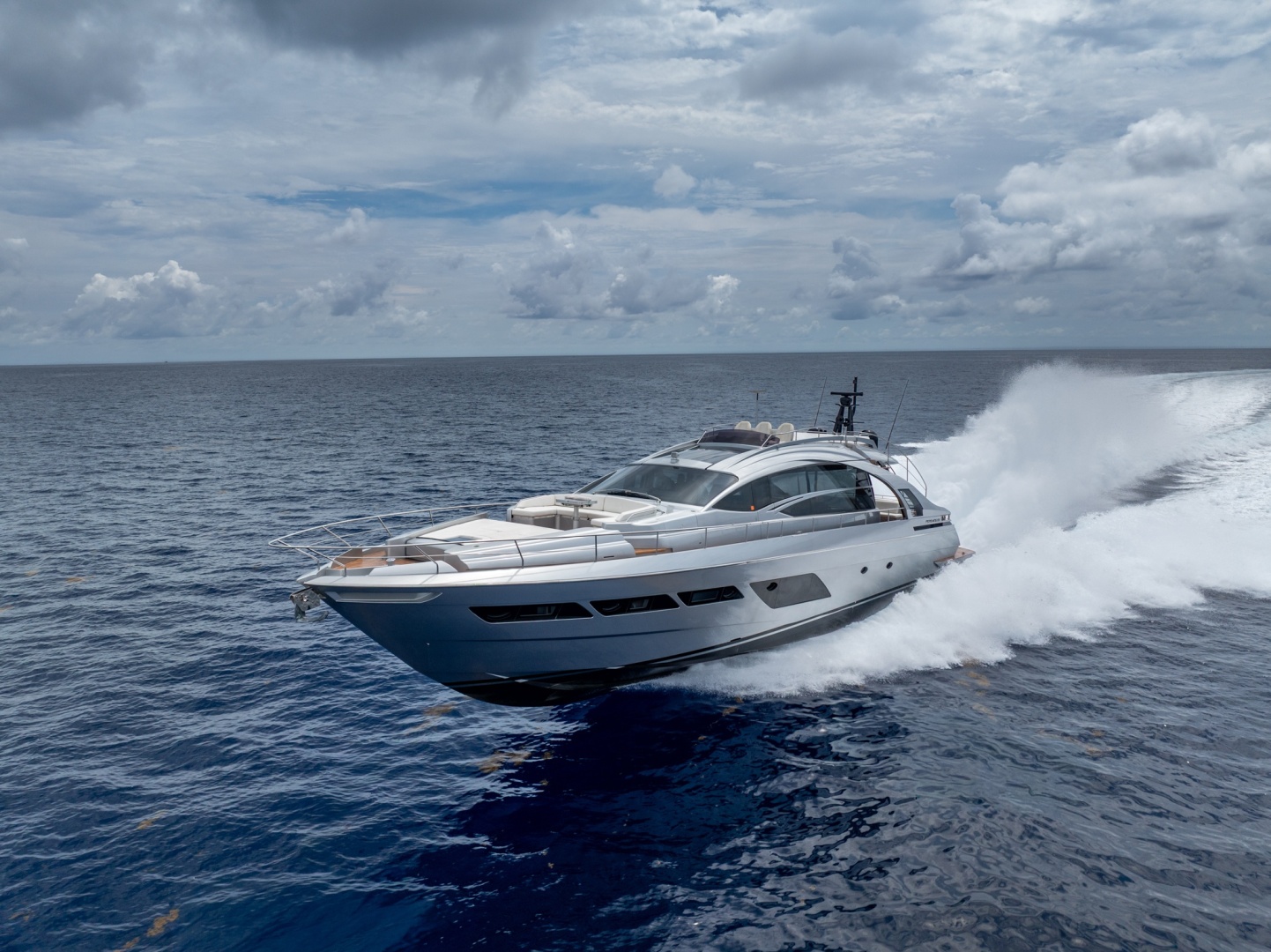 83ft Pershing Yacht For Sale
