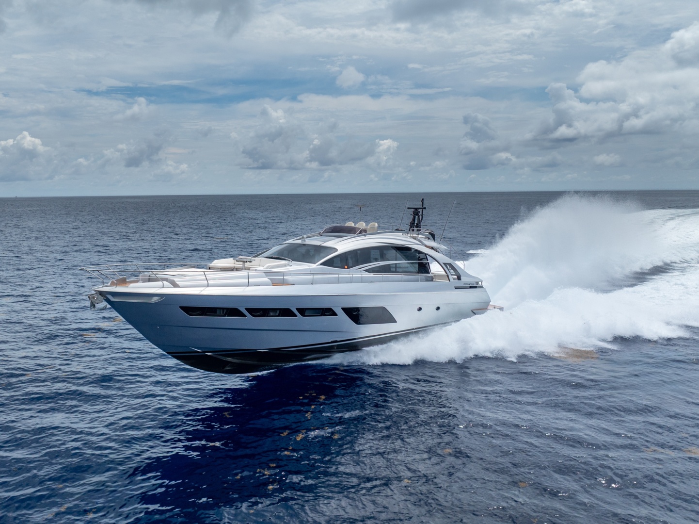2020 Pershing 8X