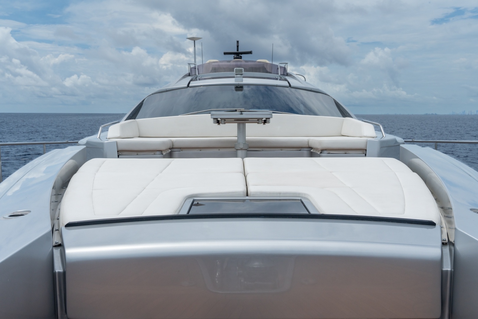 83ft Pershing Yacht For Sale