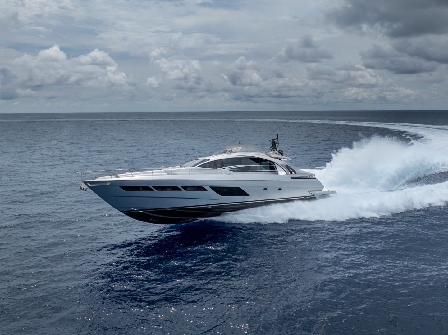 2020 Pershing 8X