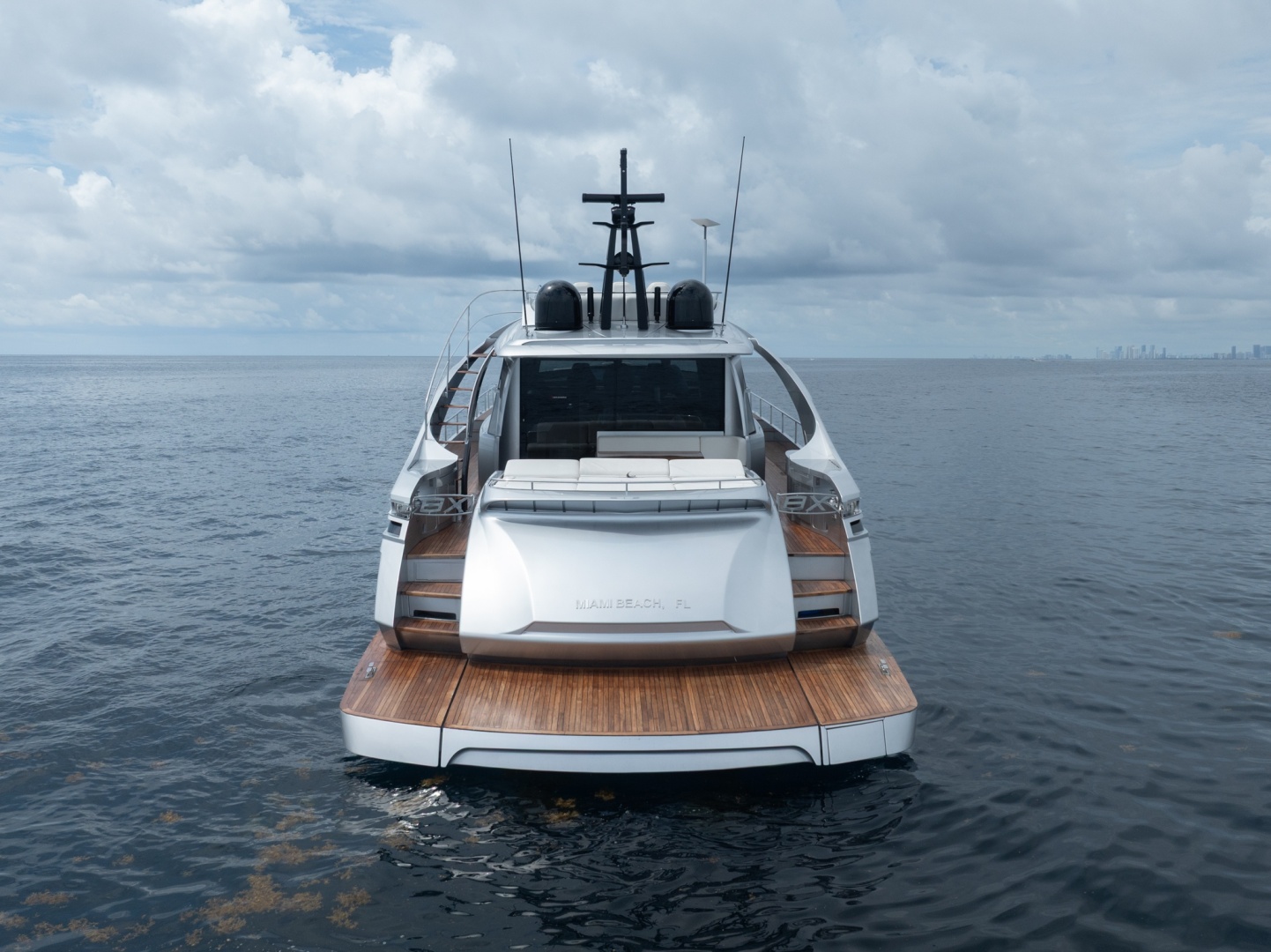 2020 Pershing 8X