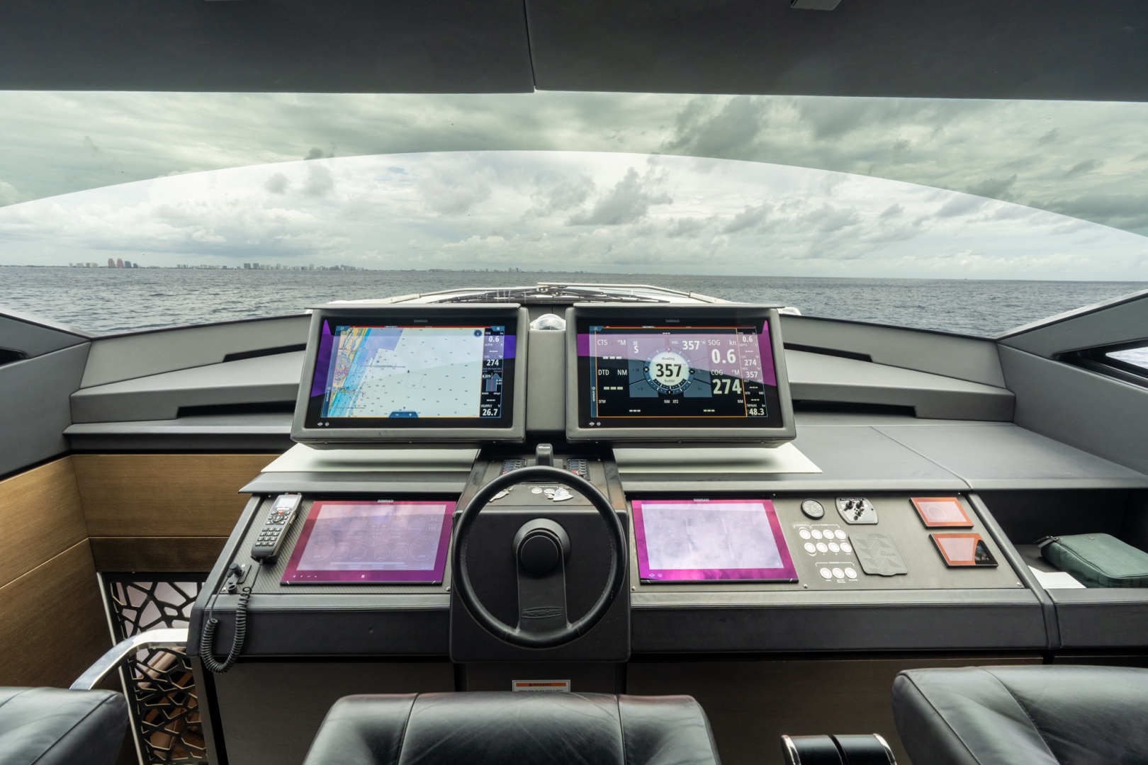 83ft Pershing Yacht For Sale