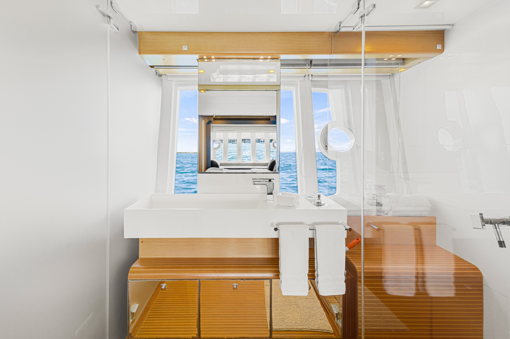 PAPAITO 80ft Ferretti Yachts Yacht For Sale
