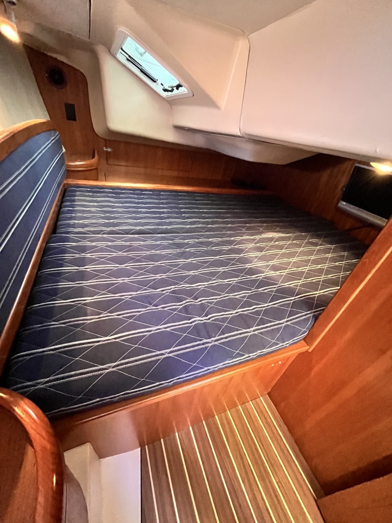 Laura Marie 36ft Hunter Yacht For Sale Laura Marie 36ft Hunter Yacht For Sale