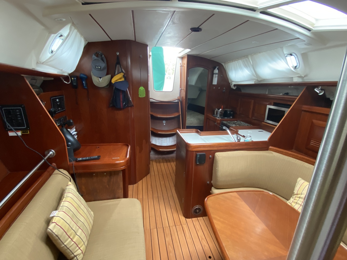 Excalibur 37ft Beneteau Yacht For Sale