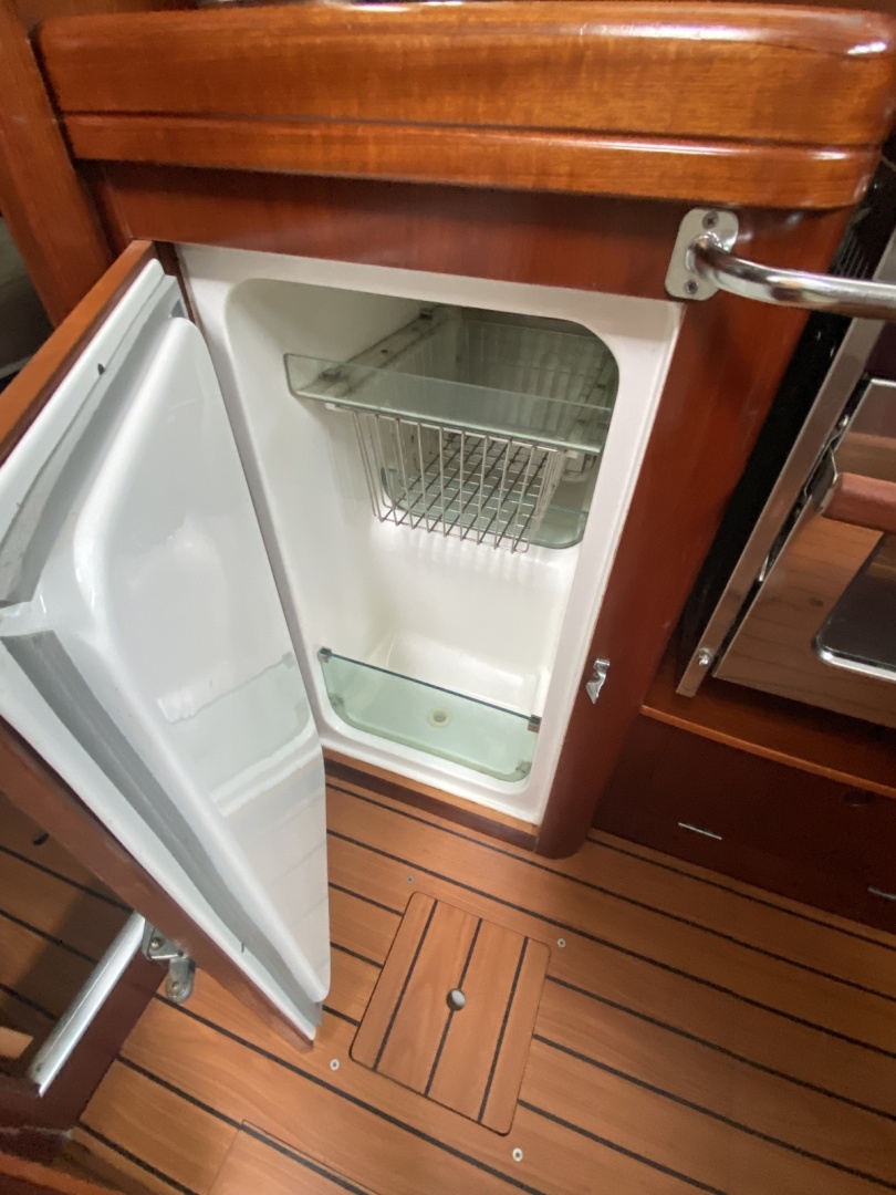 Excalibur 37ft Beneteau Yacht For Sale