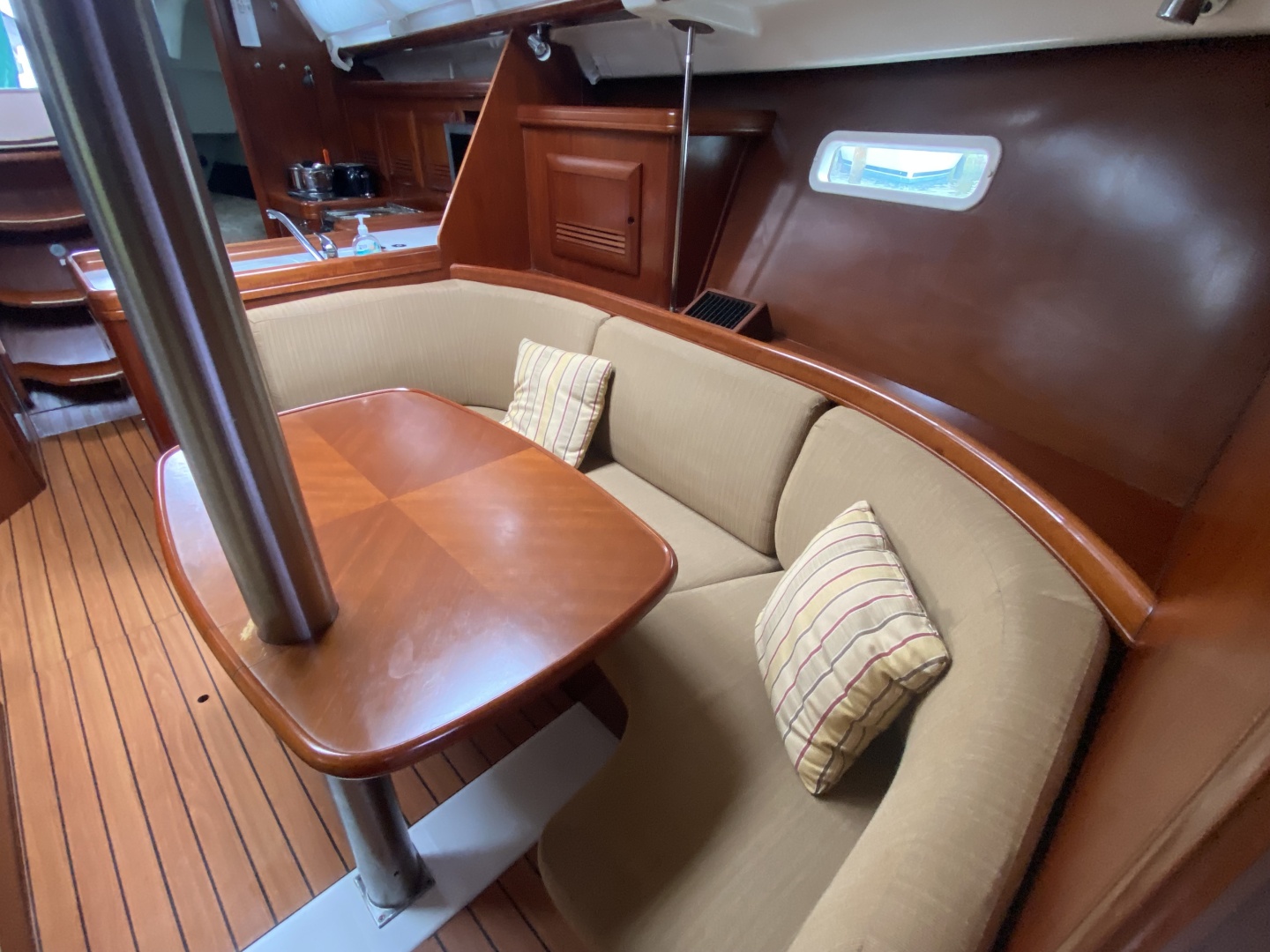 Excalibur 37ft Beneteau Yacht For Sale