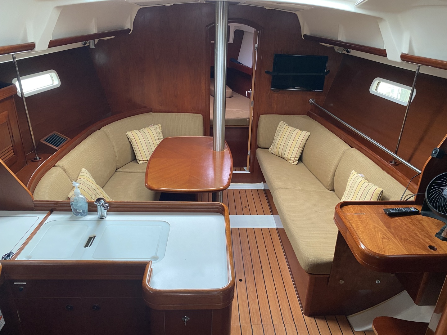 Excalibur 37ft Beneteau Yacht For Sale