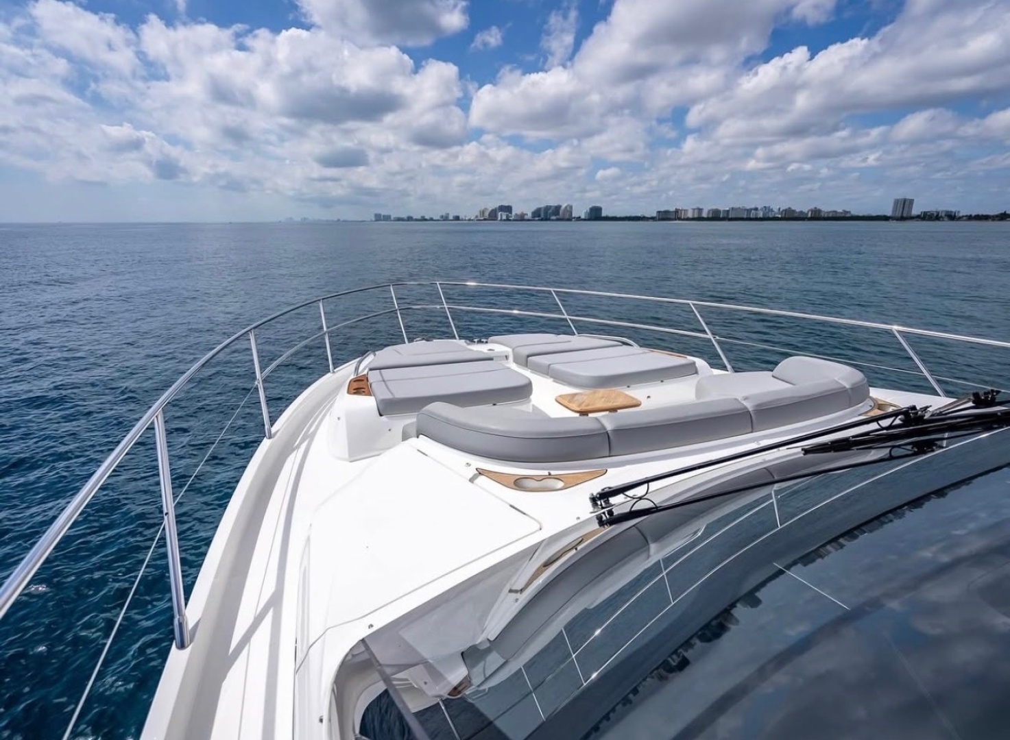 2023 Princess F65