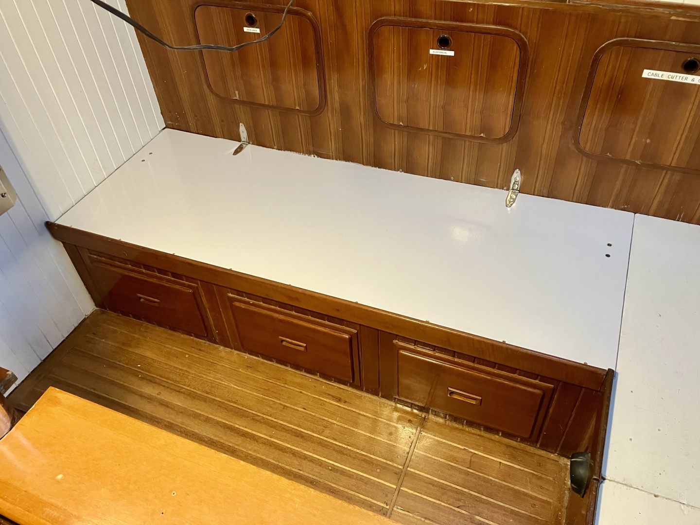 1985 Tayana Vancouver 42