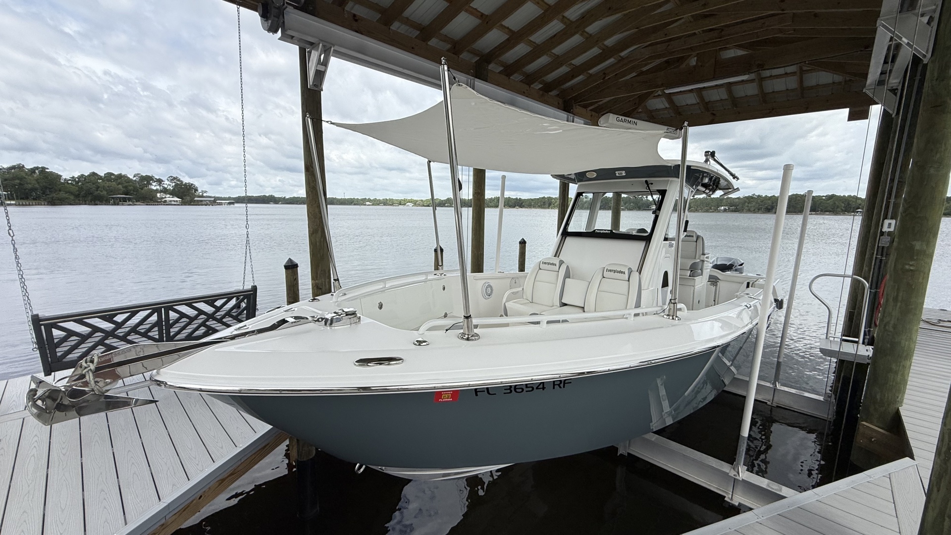 2016 Everglades 295 Center Console