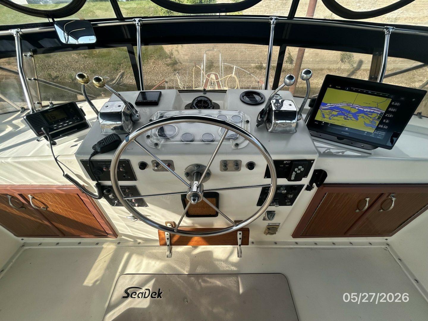 RoBoat 42ft Hatteras Yacht For Sale