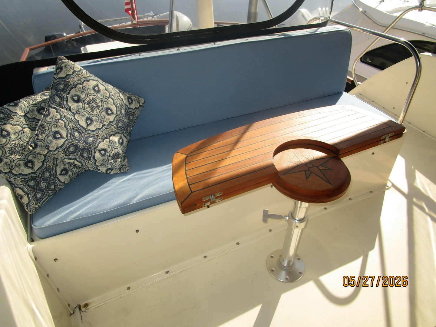 RoBoat 42ft Hatteras Yacht For Sale