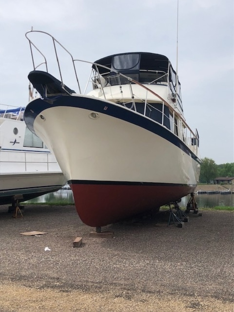 RoBoat 42ft Hatteras Yacht For Sale