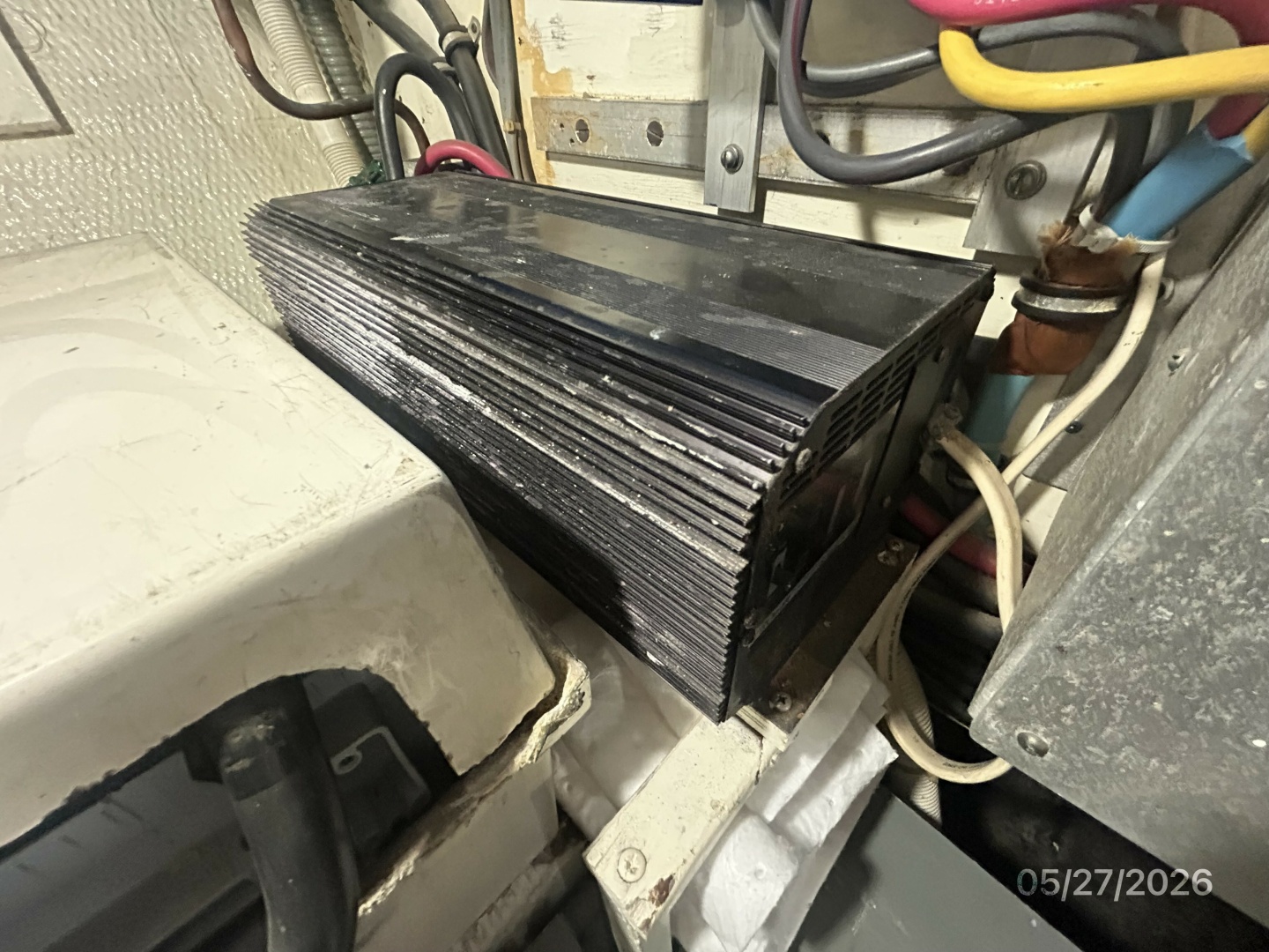 42' Hatteras inverter