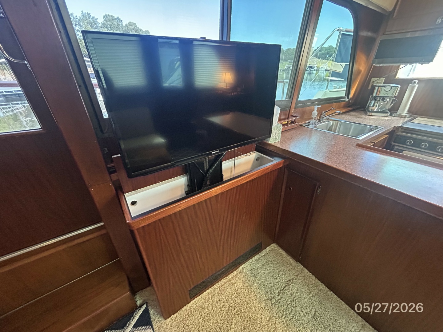 RoBoat 42ft Hatteras Yacht For Sale
