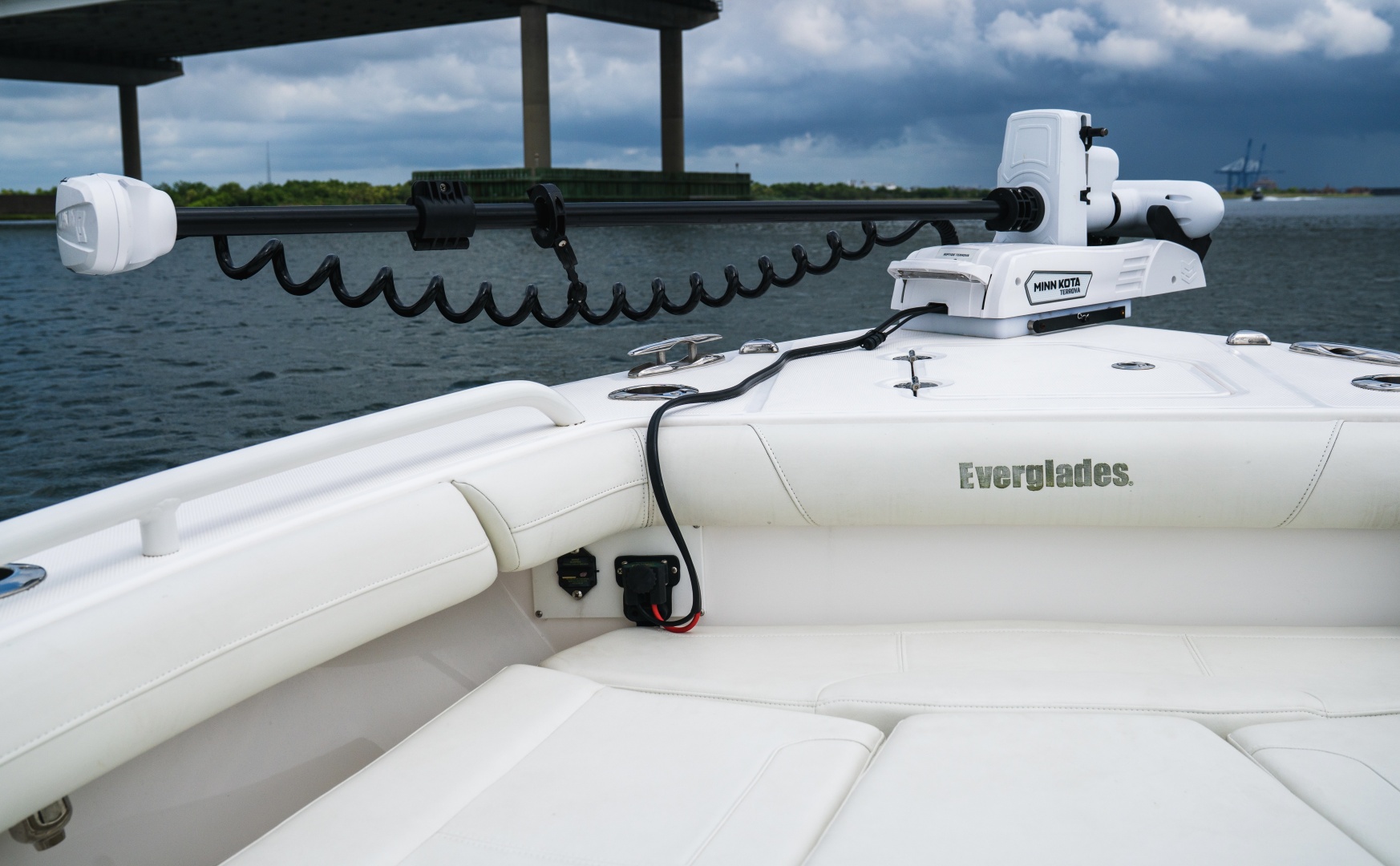 2020 Everglades 253CC
