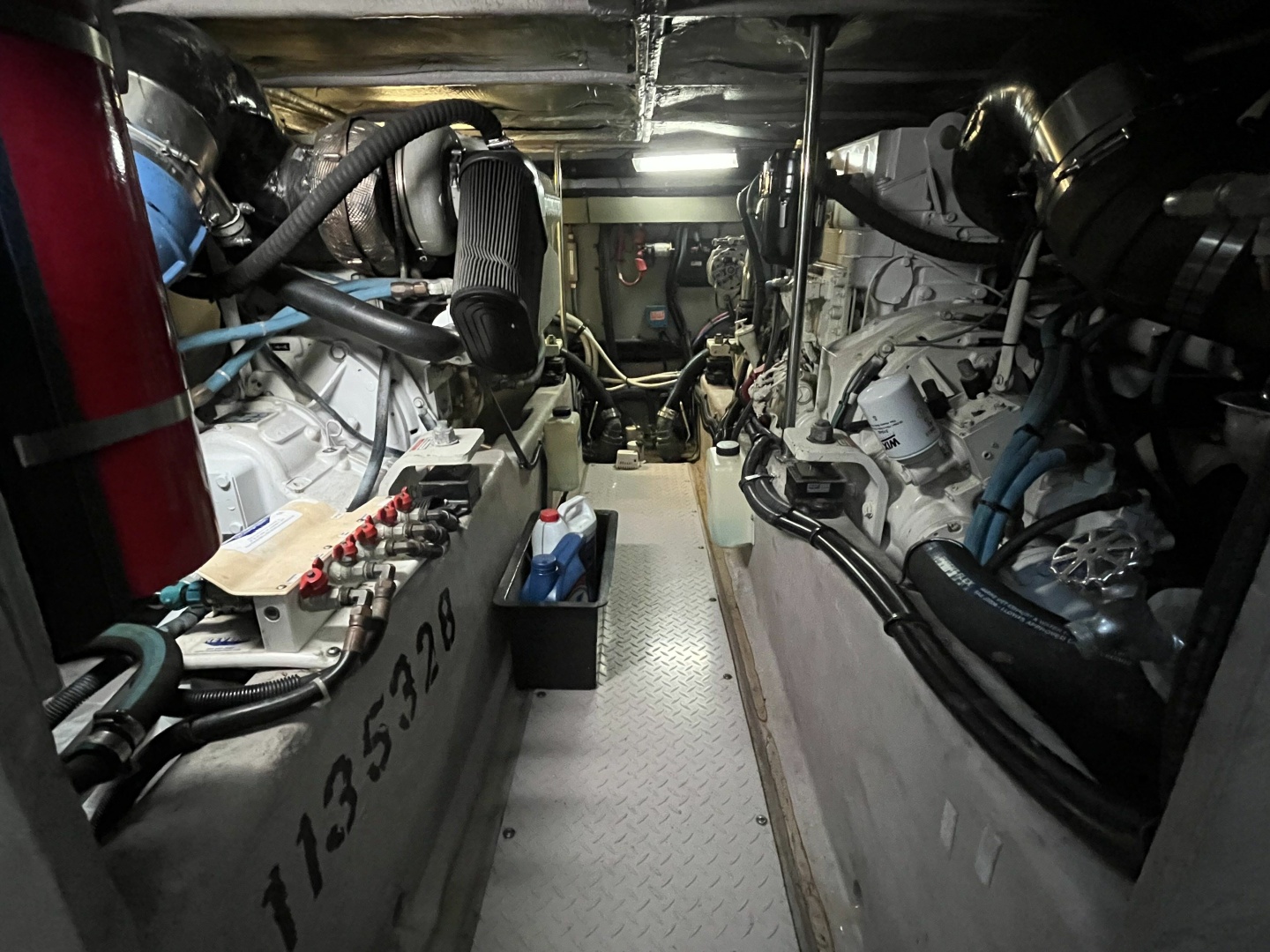 Sea Ray 480 Sedan Bridge - Photo 47