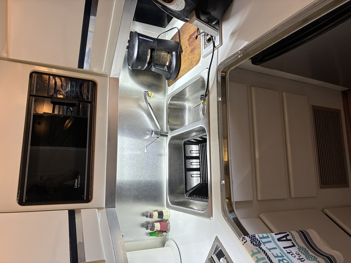 43ft Wellcraft Yacht For Sale