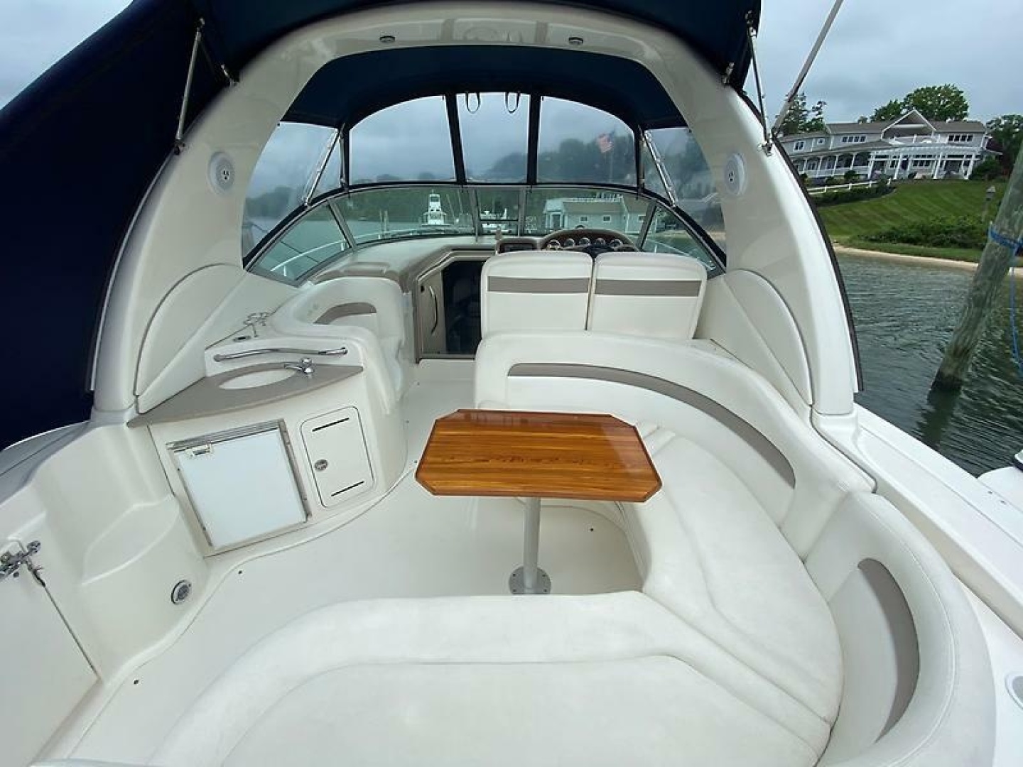 2004 Sea Ray 320 Sundancer