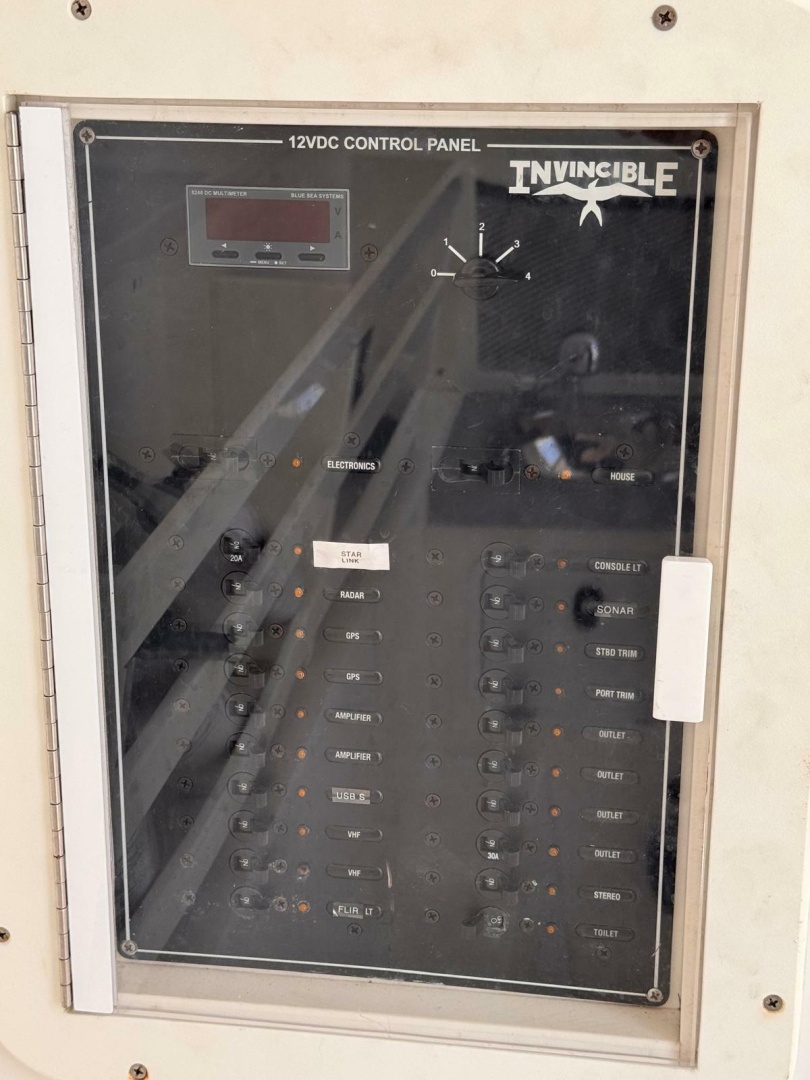 2019 Invincible 42 Open
