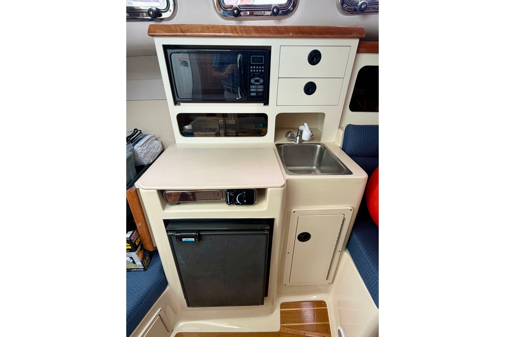 Nautic Lady 28ft Albin Yacht For Sale