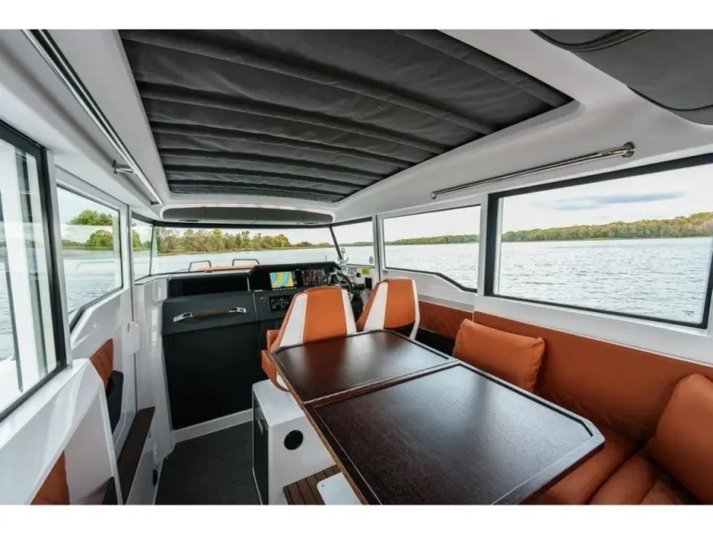 2022 Axopar 37 XC CROSS CABIN