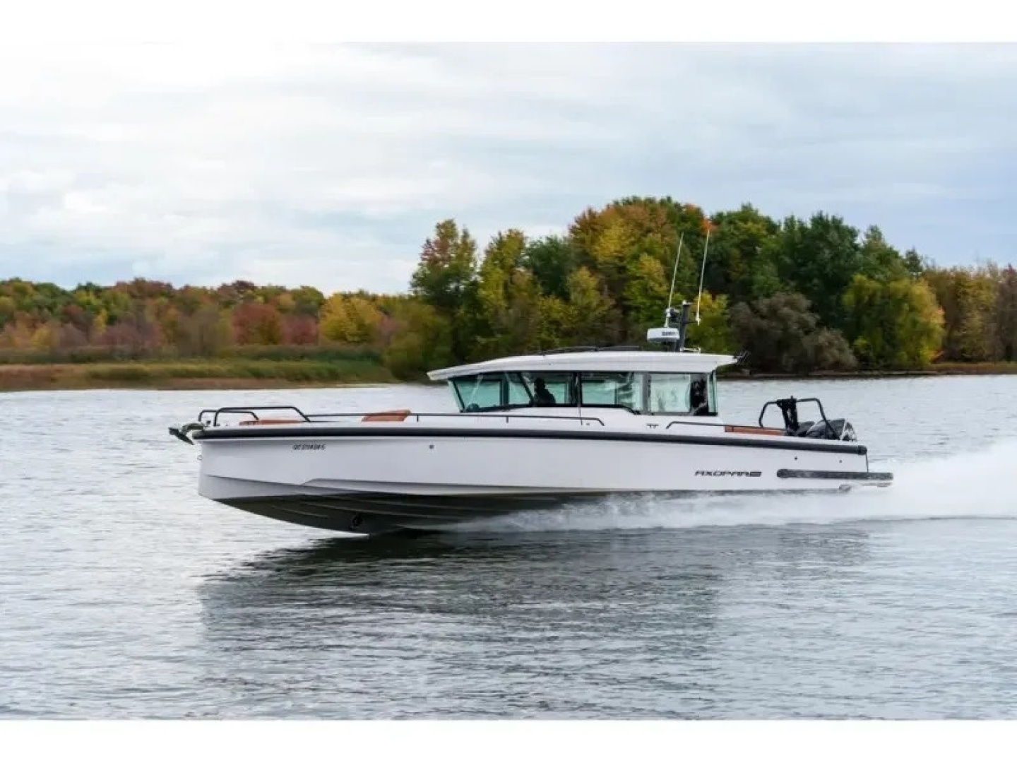 2022 Axopar 37 XC CROSS CABIN 37ft Axopar Yacht For Sale