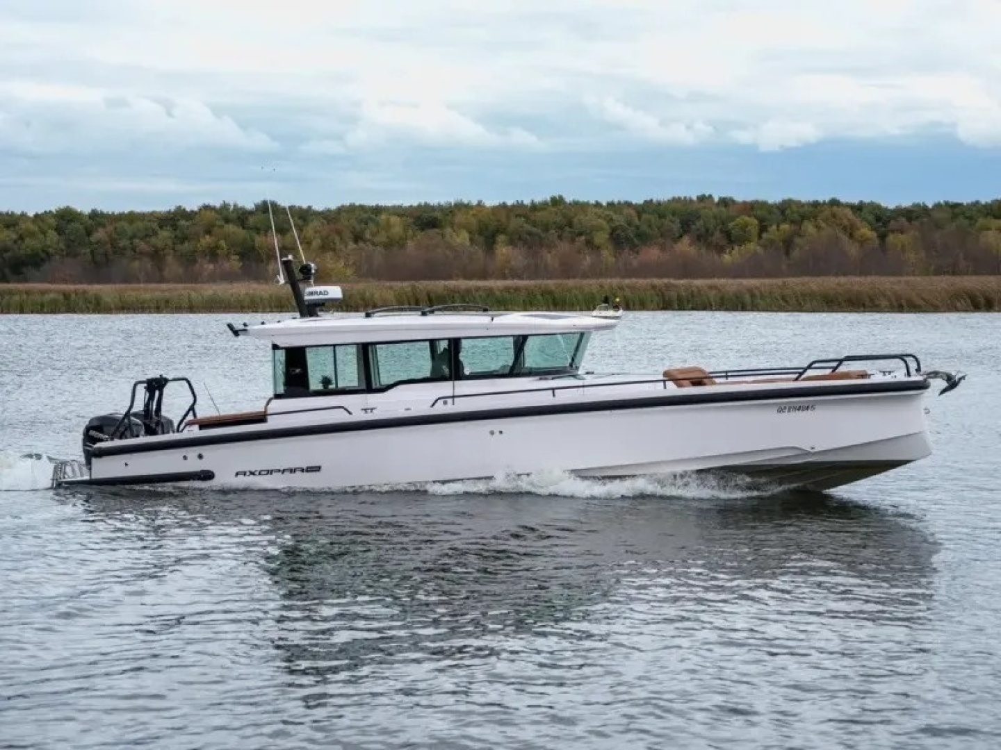 2022 Axopar 37 XC CROSS CABIN