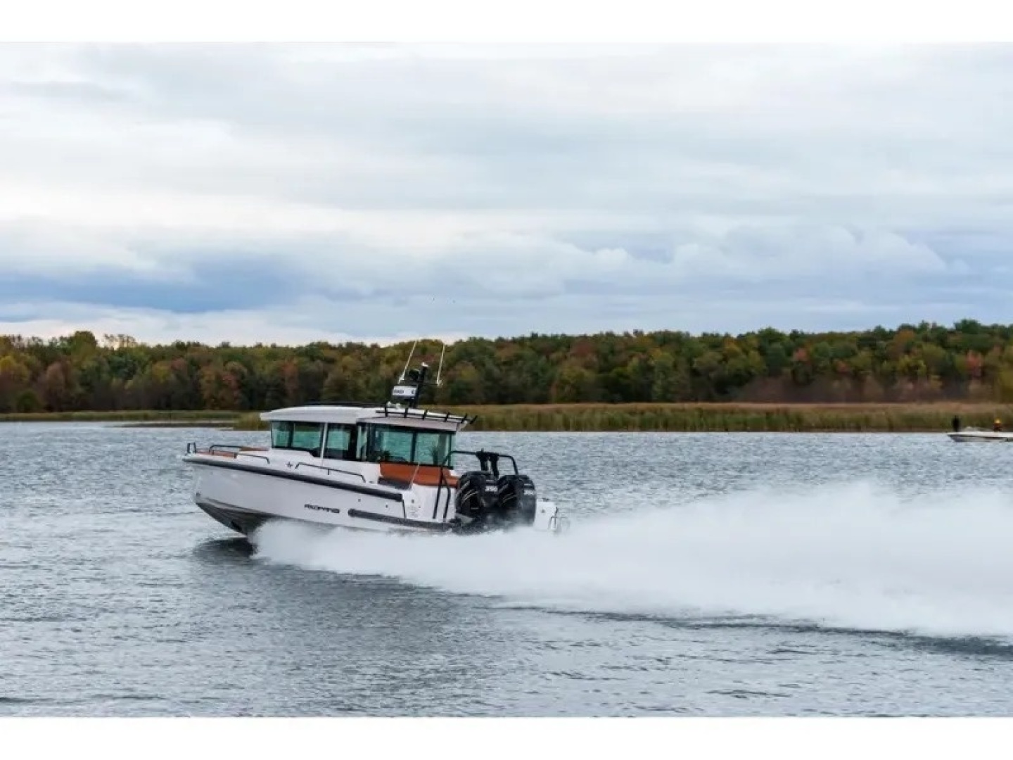 2022 Axopar 37 XC CROSS CABIN 37ft Axopar Yacht For Sale